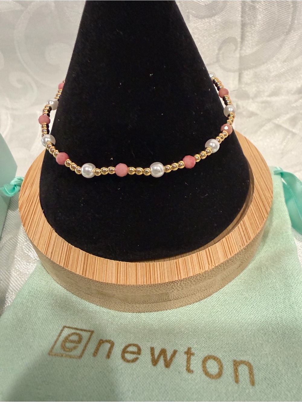 New eNewton Mauve, Gold & Pearl Accent Beaded Bracelet